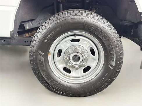 Used 2023 Ford F250 XL w/ FX4 Off-Road Package AWD/4WD image 31