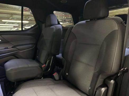 Used 2023 Chevrolet Traverse LT AWD/4WD image 17