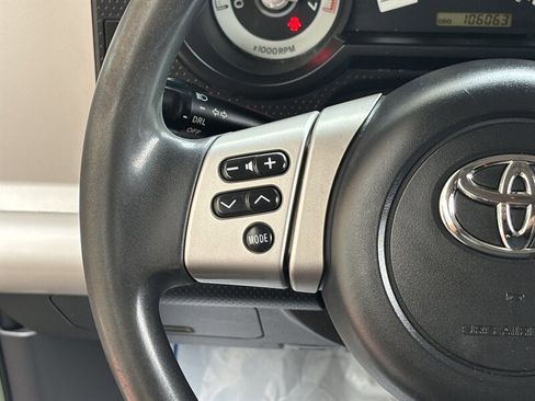 Used 2013 Toyota FJ Cruiser 4WD image 20