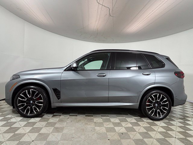 Certified 2025 BMW X5 xDrive40i w/ M Sport Package AWD/4WD image 4