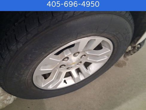 Used 2019 Chevrolet Suburban LT image 29