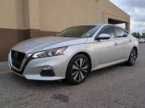Used 2022 Nissan Altima 2.5 SV image 8