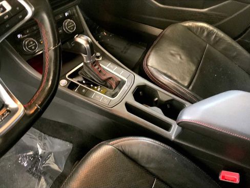 Used 2019 Volkswagen Jetta GLI image 15