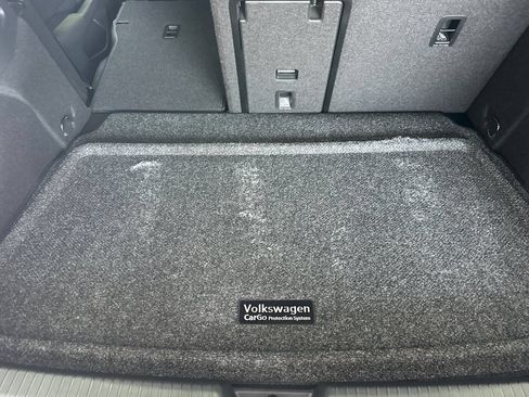 Used 2024 Volkswagen Golf R AWD/4WD image 15
