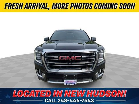 Used 2023 GMC Yukon XL SLT w/ SLT Premium Package AWD/4WD image 5