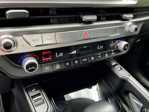 Used 2024 Kia Telluride S w/ S Sunroof Package AWD/4WD image 15