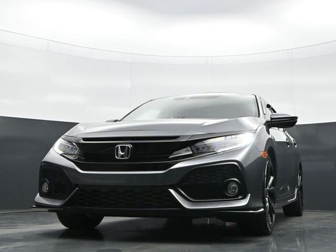 Used 2018 Honda Civic Sport Touring image 33