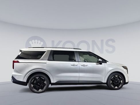 New 2026 Kia Carnival EX FWD image 8