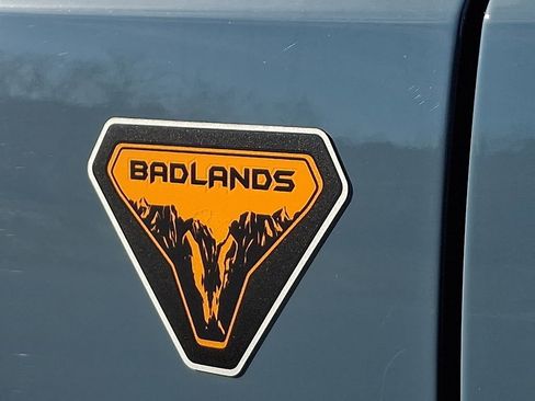 Used 2021 Ford Bronco Badlands image 28