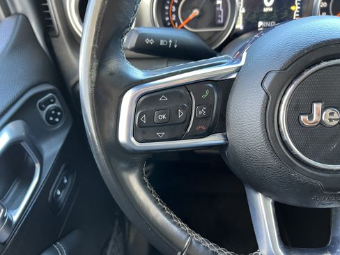 Used 2020 Jeep Gladiator Overland AWD/4WD image 26