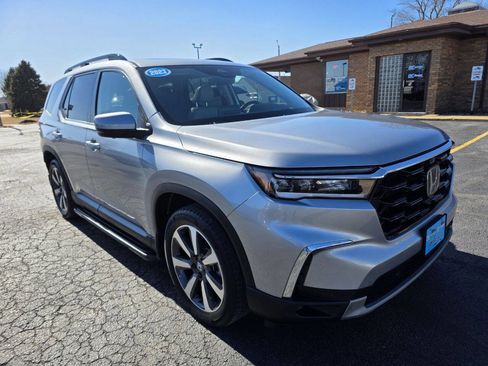 Used 2023 Honda Pilot Elite image 2