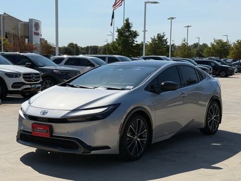 Used 2024 Toyota Prius Limited w/ Limited Premium Package FWD image 11
