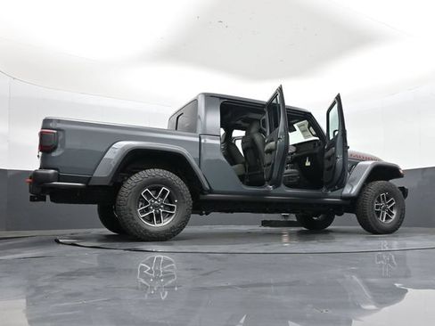 Used 2025 Jeep Gladiator Mojave AWD/4WD image 54