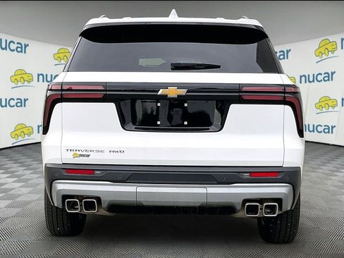 Used 2026 Chevrolet Traverse LT AWD/4WD image 5