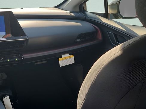 New 2026 Toyota Prius Plug-In Hybrid FWD image 26