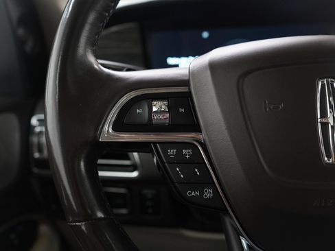 Used 2020 Lincoln Navigator L Black Label w/ Cargo Convenience Package image 33