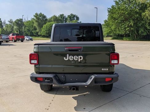 Used 2022 Jeep Gladiator Overland w/ Dual Top Group AWD/4WD image 4