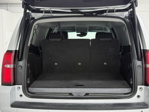 Used 2015 Chevrolet Suburban LT image 39