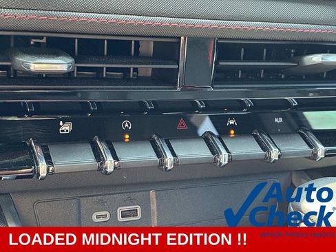 Used 2025 Chevrolet Colorado Z71 w/ Midnight Edition AWD/4WD image 34