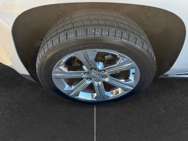 Used 2016 GMC Yukon Denali RWD image 9