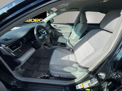 Used 2015 Toyota Camry LE FWD image 9
