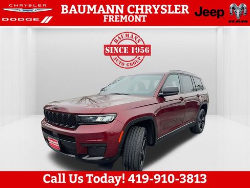 Used 2023 Jeep Grand Cherokee L Laredo image 13
