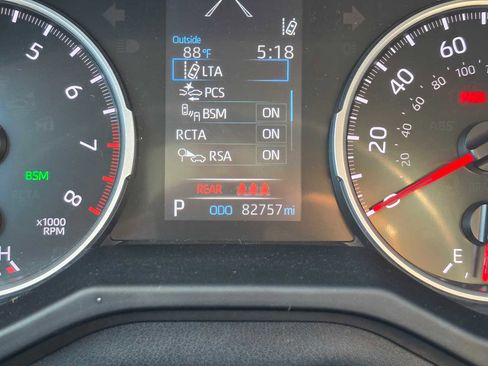 Used 2022 Toyota RAV4 LE AWD/4WD image 25