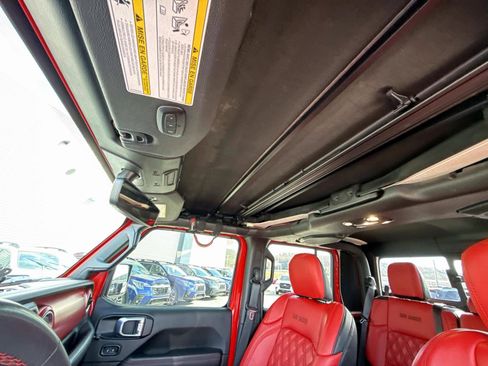 Used 2023 Jeep Gladiator Rubicon w/ Cold Weather Group image 34