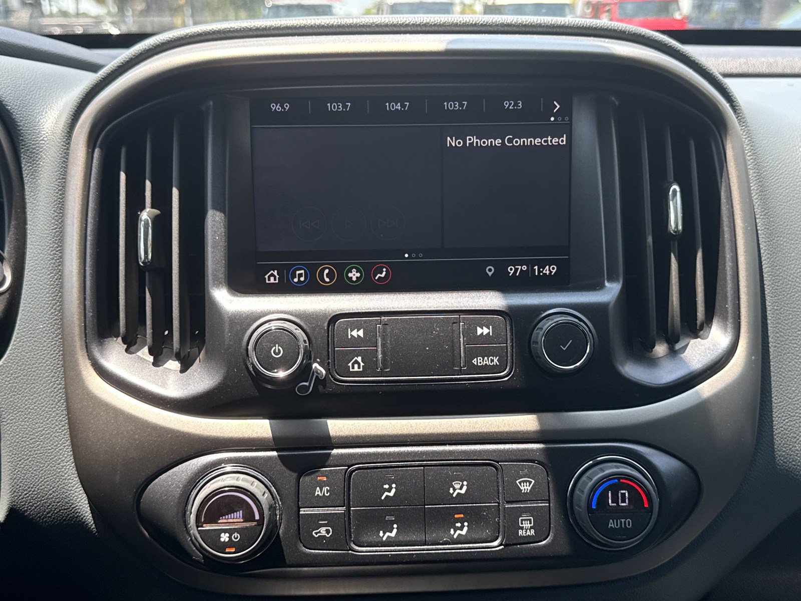 Used 2022 Chevrolet Colorado Z71 AWD/4WD image 27