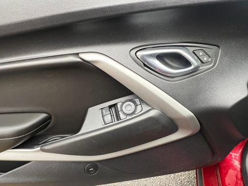 Used 2016 Chevrolet Camaro LT RWD image 12