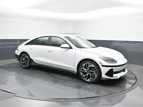 New 2025 Hyundai Ioniq 6 SEL RWD image 7