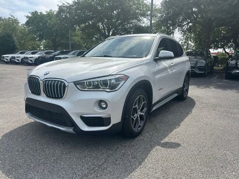Used 2017 BMW X1 xDrive28i AWD/4WD image 2