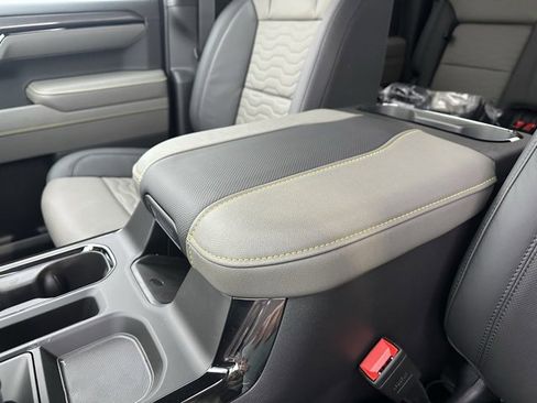 New 2026 Chevrolet Silverado 1500 ZR2 image 12