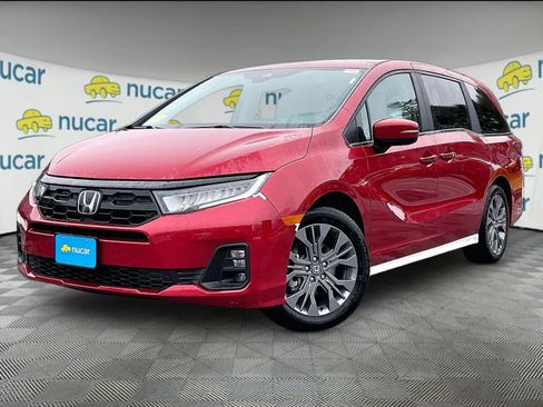 New 2026 Honda Odyssey Touring image 4