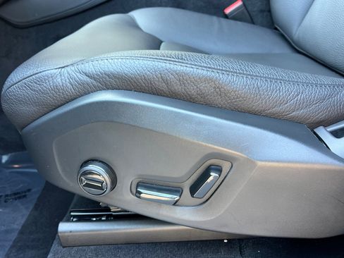 Used 2025 Volvo XC90 B6 Plus image 14