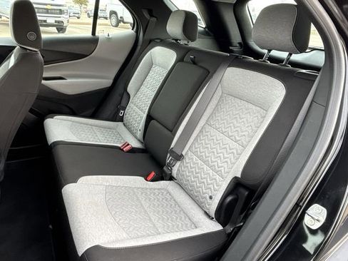 Used 2023 Chevrolet Equinox LS image 28