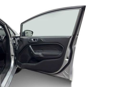 Used 2015 Ford Fiesta SE FWD image 9