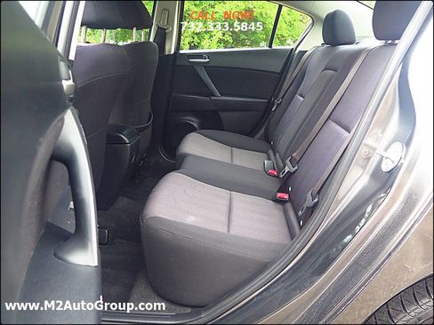 Used 2010 MAZDA MAZDA3 i Touring image 13