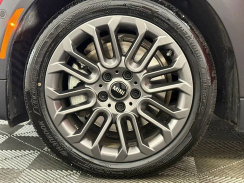 Certified 2025 MINI Cooper 2-Door Hardtop FWD image 24
