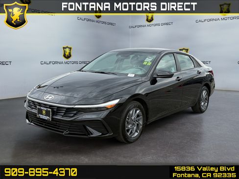 Used 2026 Hyundai Elantra Hybrid w/ Cargo Package FWD image 1