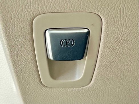 Certified 2022 Mercedes-Benz GLC 300 4MATIC image 22