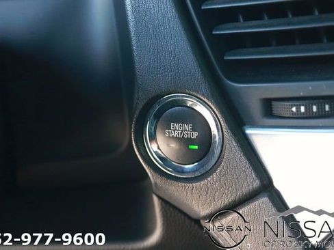 Used 2019 Chevrolet Suburban Premier AWD/4WD image 30