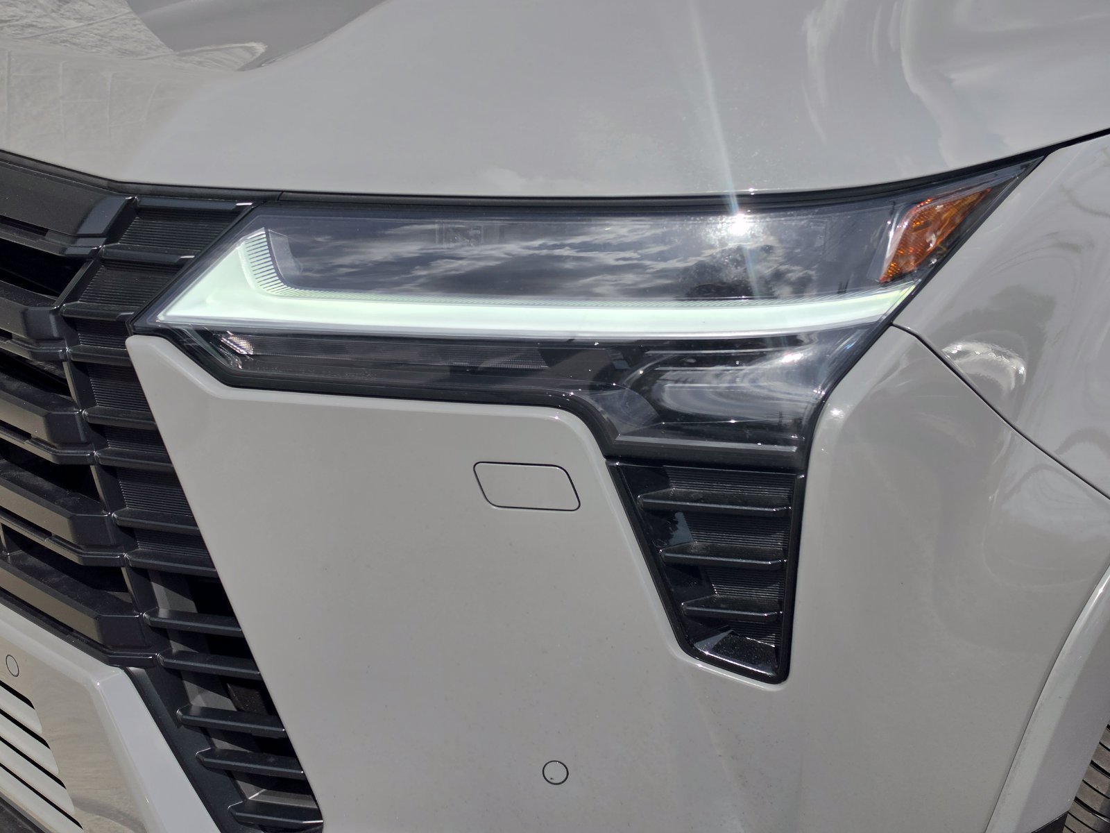 Used 2026 Lexus GX 550 w/ Accessory Package (2T) AWD/4WD image 2