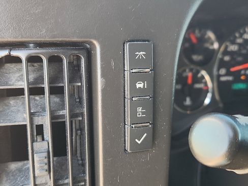 Used 2012 Chevrolet Express 2500 Work Van w/ Cold Climate Package image 14