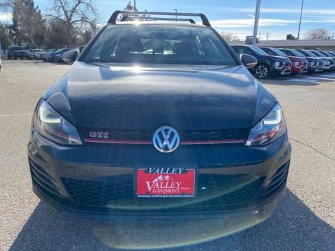 Used 2017 Volkswagen GTI SE image 8