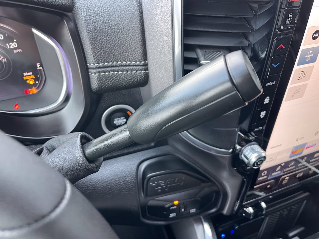New 2026 RAM 2500 Laramie AWD/4WD image 35