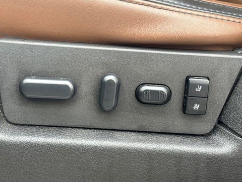 Used 2014 Ford F150 Platinum AWD/4WD image 40