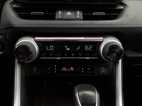 Used 2024 Toyota RAV4 Limited FWD image 29