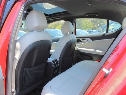 New 2023 Genesis G70 3.3T w/ Sport Prestige Package image 18