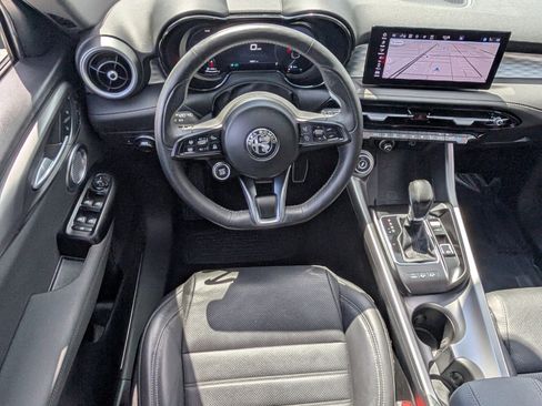 Used 2024 Alfa Romeo Tonale Veloce image 14